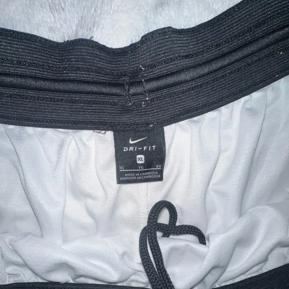 White Nike Basketball Shorts - Picture 3 of 3